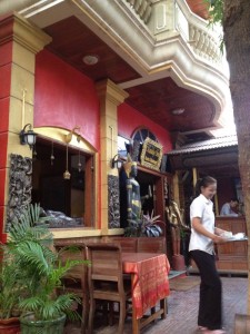 Waitress, Mandalay Inn, Siem Reap